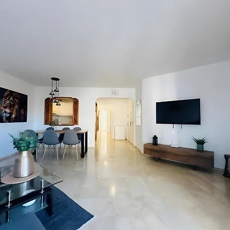 Apartment Matchroom Golf